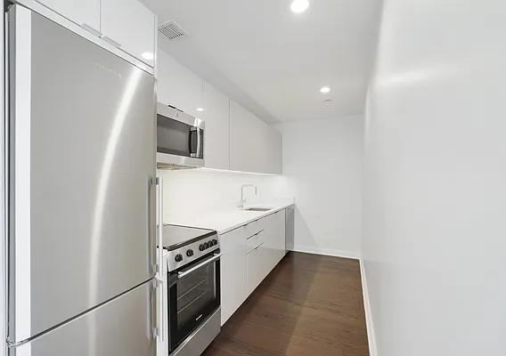 W 113th St #1621 - Photo 7 of 20