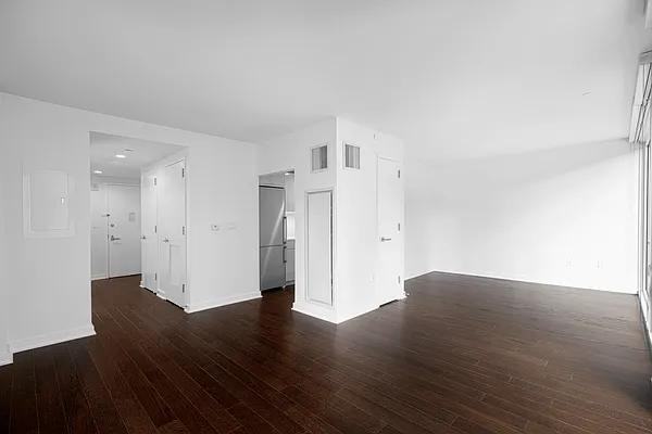 W 113th St #326 - Photo 3 of 20