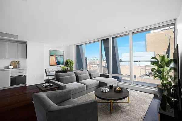 W 113th St #1604 - Photo 3 of 20