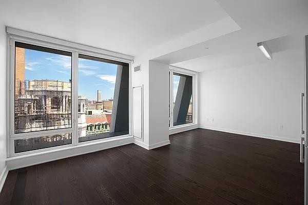 W 113th St #1507 - Photo 2 of 20