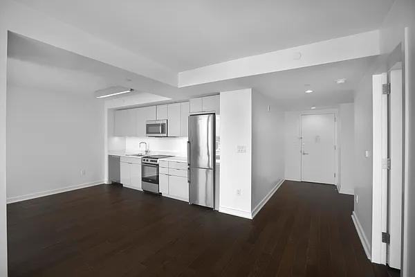 W 113th St #1507 - Photo 4 of 20