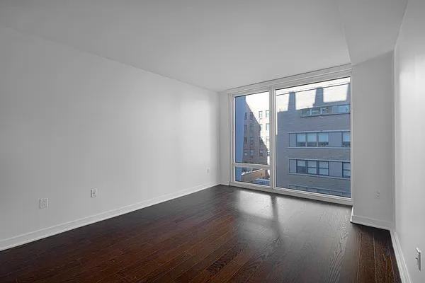 W 113th St #905 - Photo 3 of 20