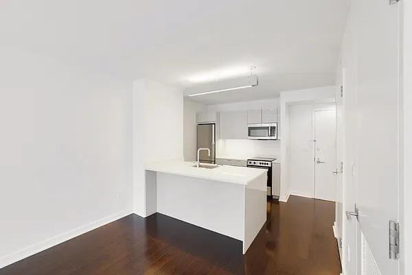 W 113th St #721 - Photo 2 of 20