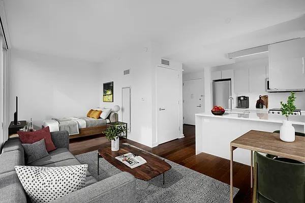 W 113th St #1610 - Photo 5 of 20