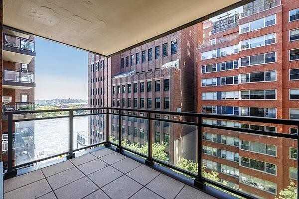 E End Ave #09JK - Photo 2 of 20