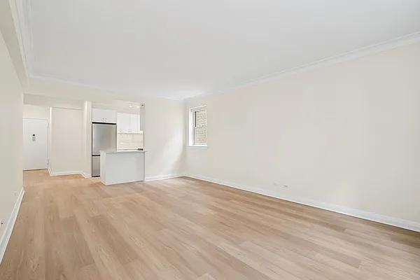 E End Ave #08-9G - Photo 3 of 17