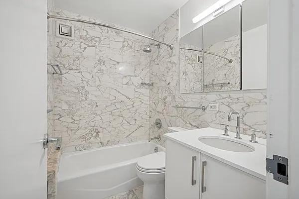 E End Ave #08-9G - Photo 7 of 17