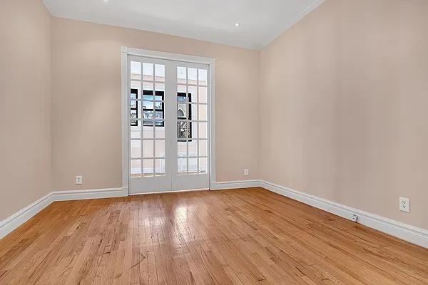 E 85th St #3B - Photo 3 of 20