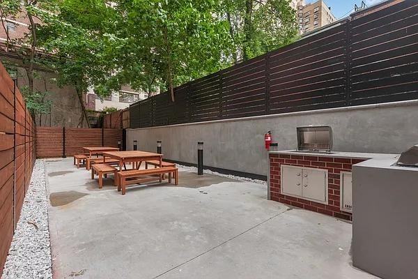 E 85th St #3B - Photo 7 of 20