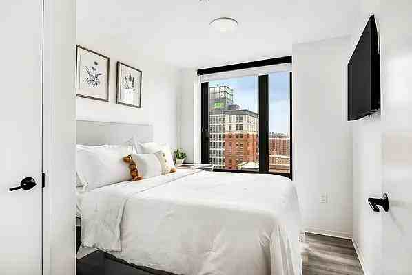 W 120th St #11A - Photo 3 of 11