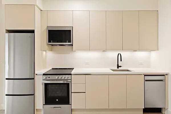 Hope St #412 - Photo 4 of 20