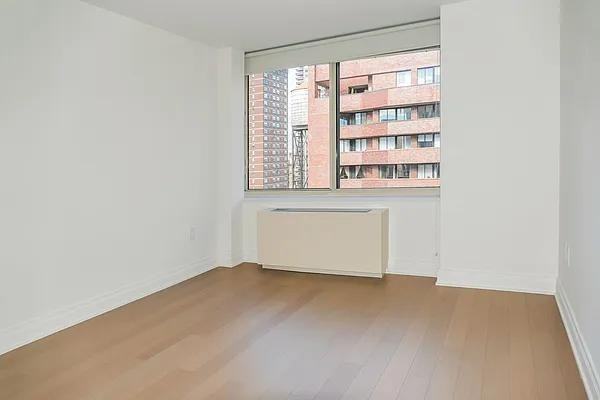 E 86th St #020F - Photo 6 of 17