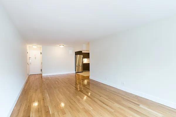 E 65th St #007E - Photo 2 of 20