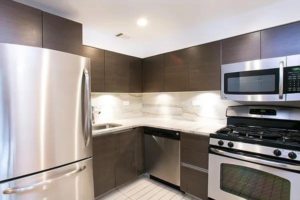 E 65th St #007E - Photo 4 of 20