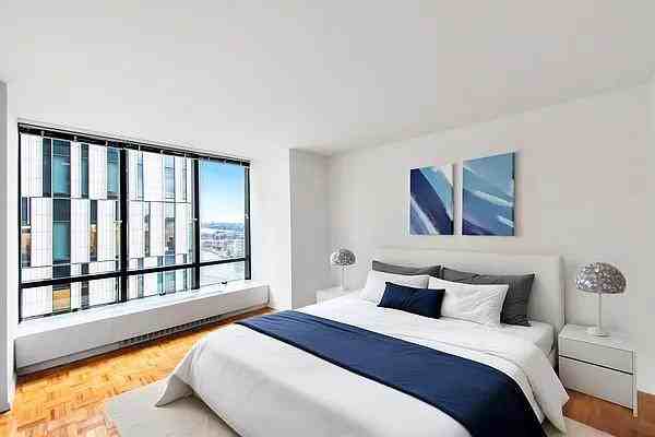 E 72nd St #16E - Photo 3 of 20