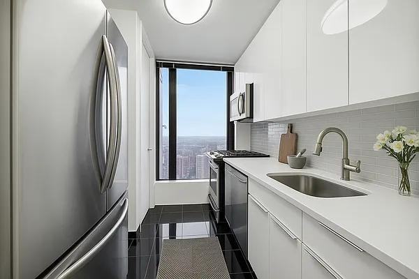 E 72nd St #9G - Photo 6 of 16