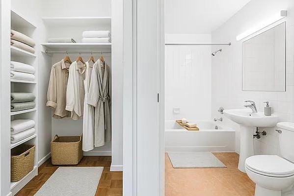 E 72nd St #19D - Photo 4 of 16