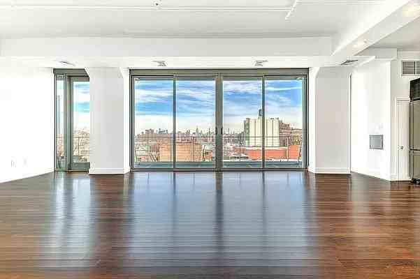 Gold St #3P - Photo 2 of 20