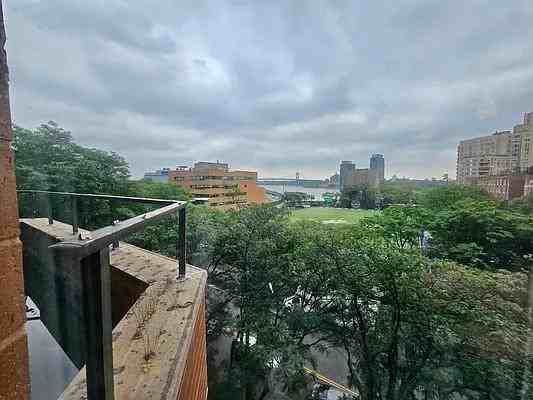 York Ave #5C - Photo 4 of 20