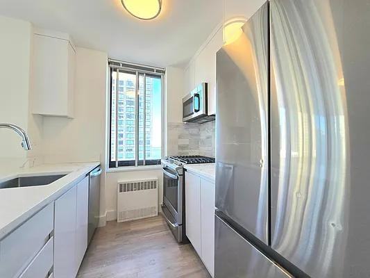 York Ave #34A - Photo 3 of 20