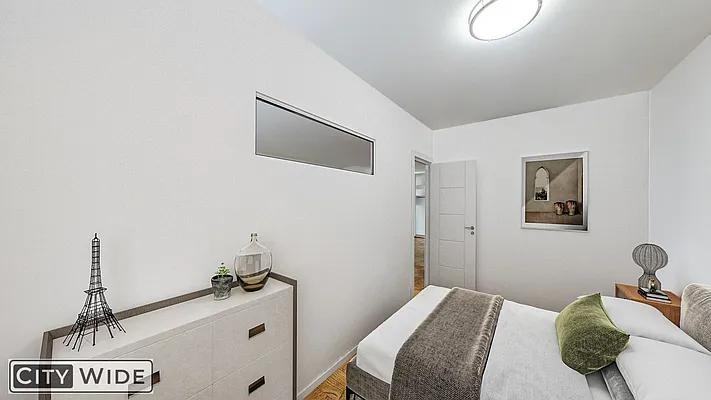 E 82nd St #19A - Photo 3 of 13