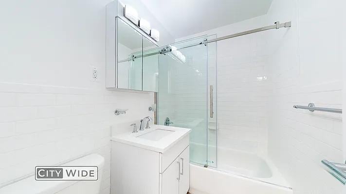 E 82nd St #19A - Photo 6 of 13