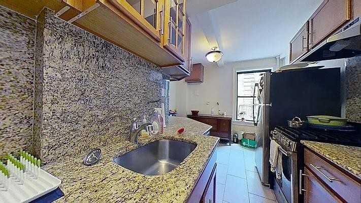 W 86th St #15A - Photo 5 of 20