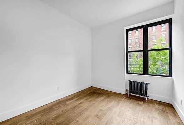 Tiemann Pl #2C - Photo 4 of 8