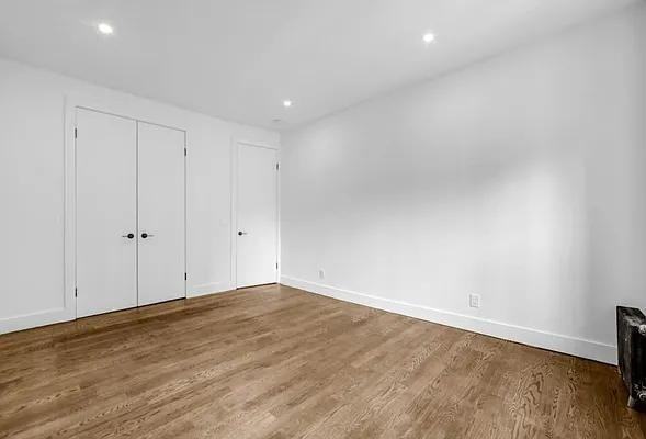 Tiemann Pl #2C - Photo 5 of 8