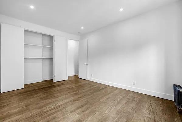 Tiemann Pl #2C - Photo 6 of 8