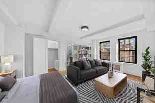 E 67th St #9D - Photo 1 of 1