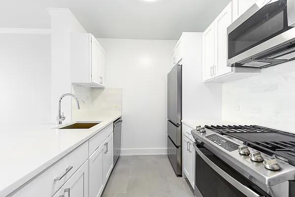 Riverside Blvd #1217 - Photo 4 of 7