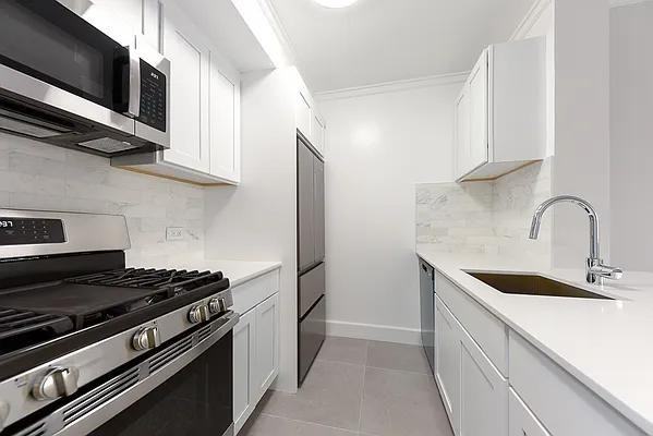 Riverside Blvd #1603 - Photo 4 of 19