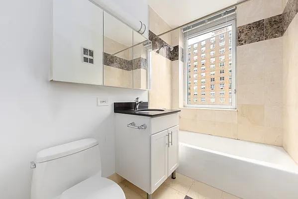 Riverside Blvd #1227 - Photo 6 of 18