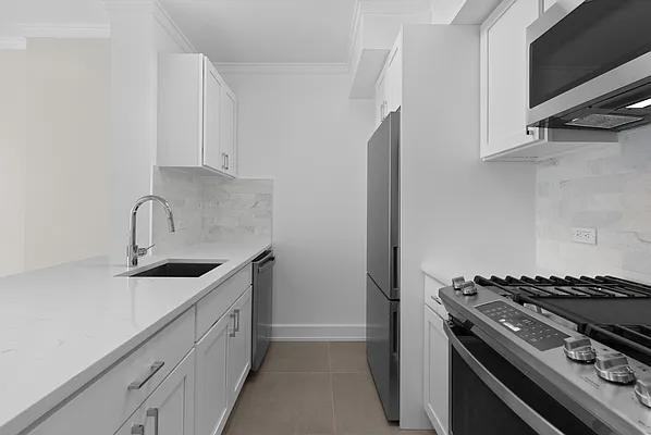 Riverside Blvd #1607 - Photo 4 of 18