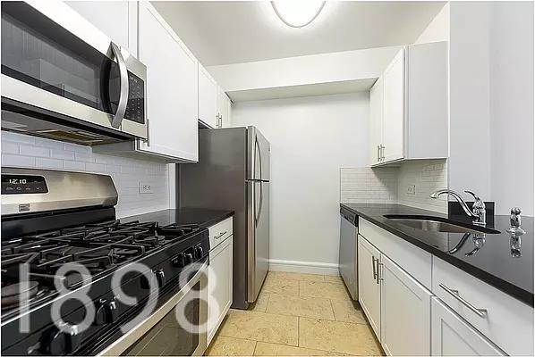 Riverside Blvd #308 - Photo 2 of 18