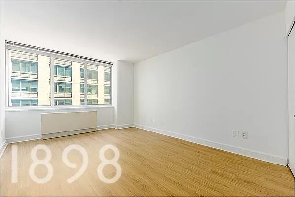 Riverside Blvd #308 - Photo 3 of 18