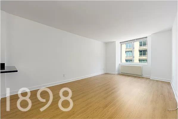 Riverside Blvd #308 - Photo 4 of 18