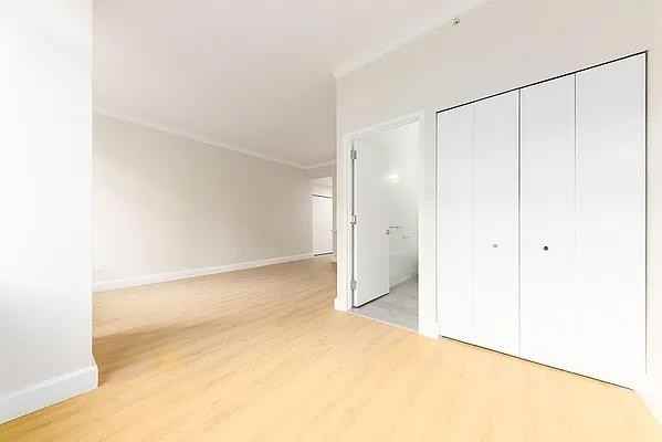 Riverside Blvd #1021 - Photo 3 of 10