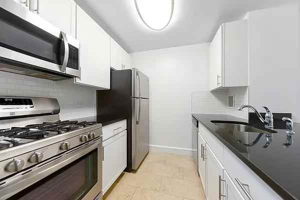 Riverside Blvd #321 - Photo 3 of 9