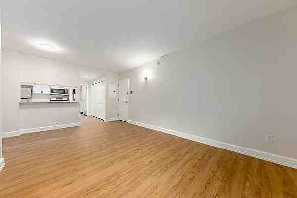 Riverside Blvd #907 - Photo 3 of 5