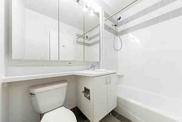 Riverside Blvd #907 - Photo 5 of 5