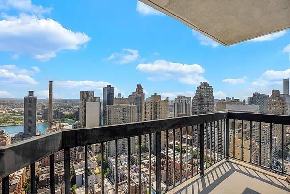 E 75th St #39B - Photo 2 of 20