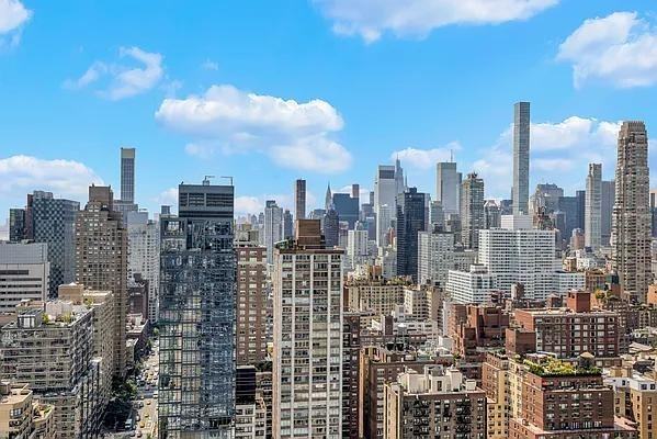 E 75th St #39B - Photo 4 of 20