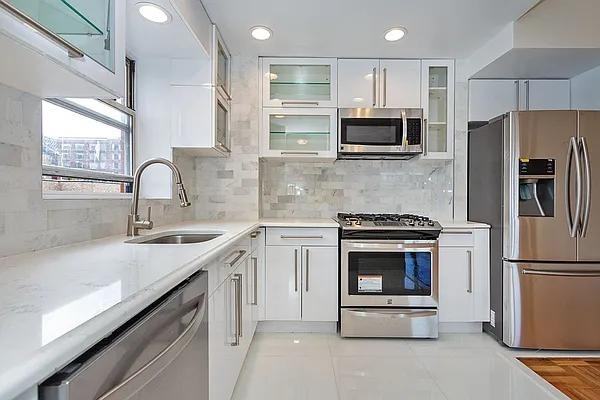 E 73rd St #19E - Photo 5 of 20