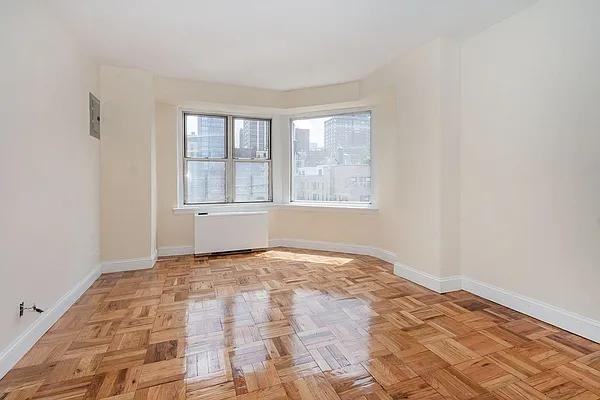 E 73rd St #19E - Photo 7 of 20