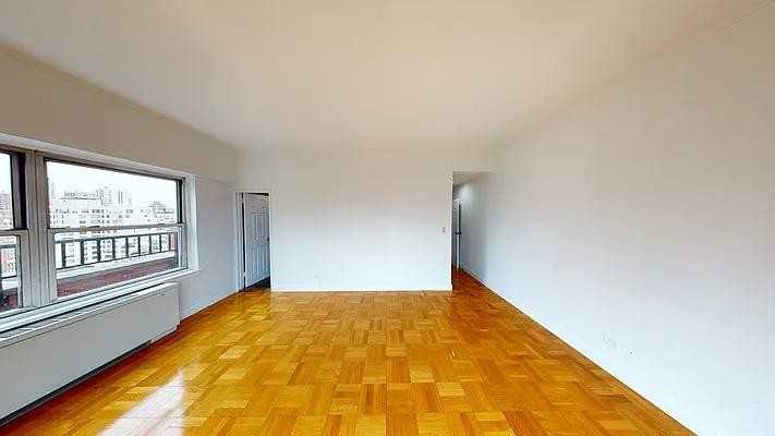 E 73rd St #PHA - Photo 6 of 20