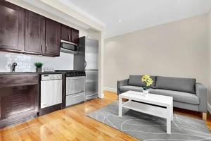 featured image of E 81st St #5A