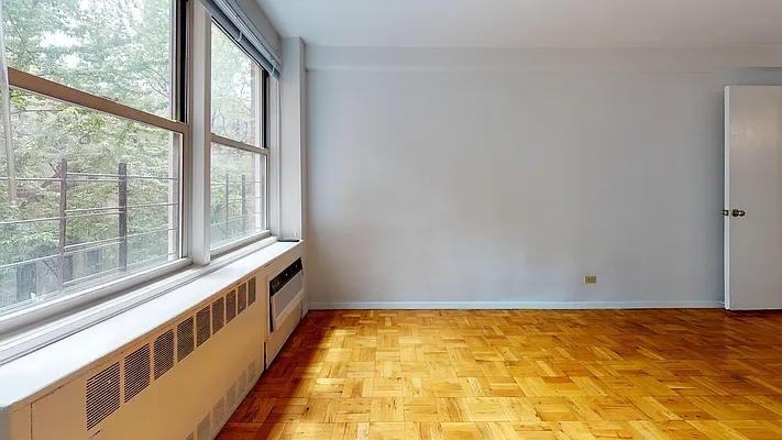 E 86th St #4E - Photo 7 of 20