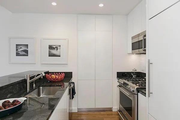 W 60th St #31E - Photo 2 of 10